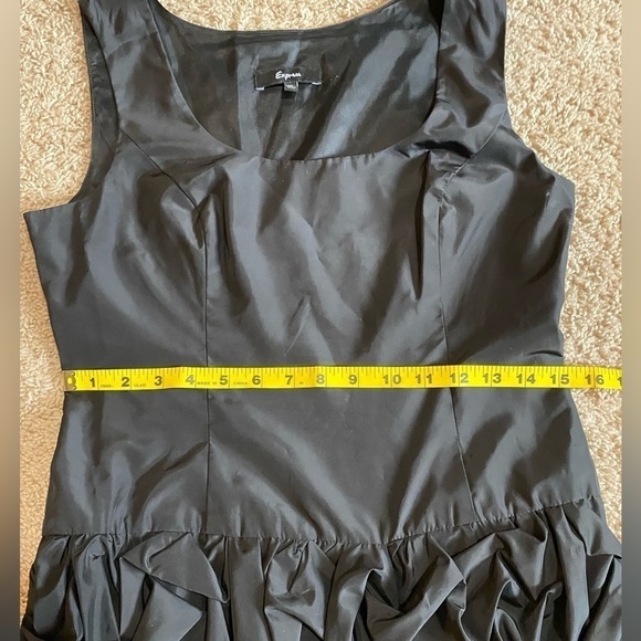 Express sleeveless mini Black Ruffle Cocktail Dress size 10 - Picture 6 of 9